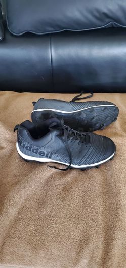 Men's Riddell Cleats