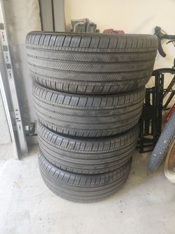 Set of 4 tires Michelin 235/45R18