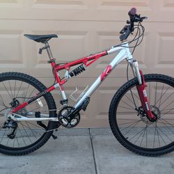 26"x2.0. K2 ATTACK MENS MOUNTAIN BIKE. (M/L).19". ALUMINUM FULL SUSPENSIÓN EXCELLLENT CONDITION WITH FRESHLY TUNE UP 👌🏼