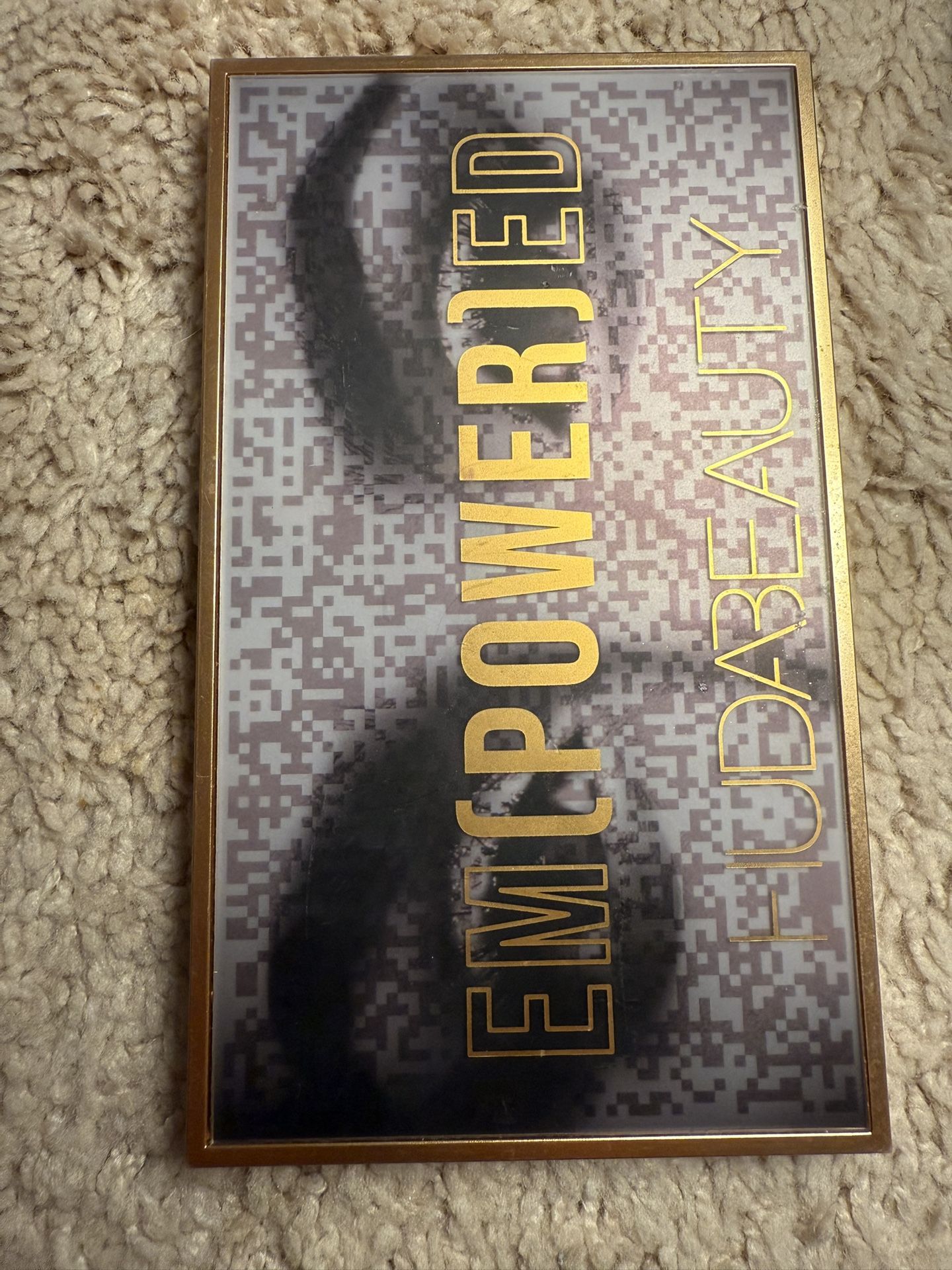 Huda Beauty Empowered Eyeshadow Palette 
