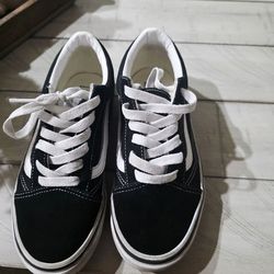 Shoe vans size 4