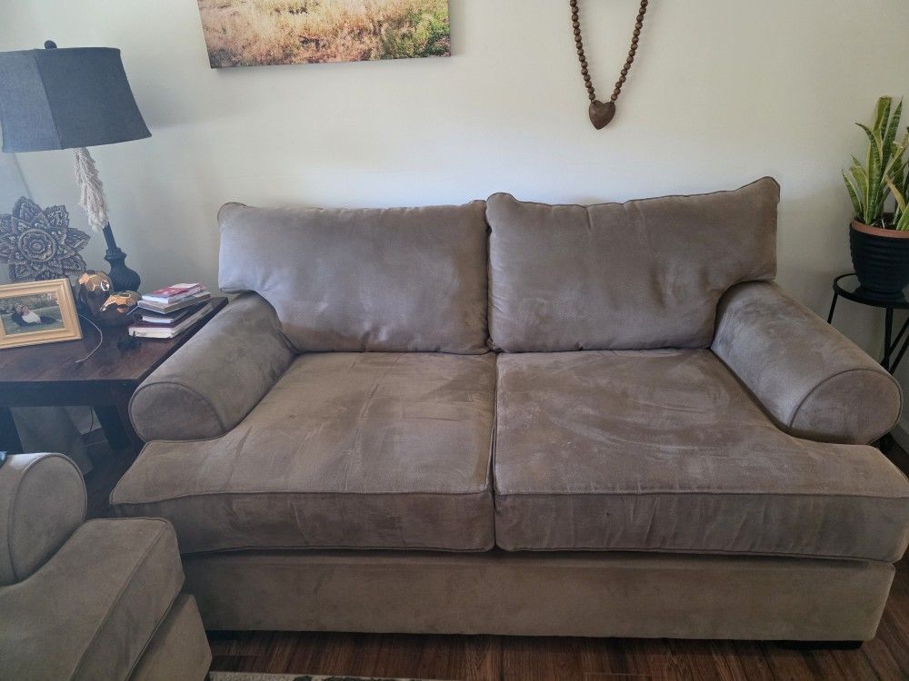 FREE Sofa