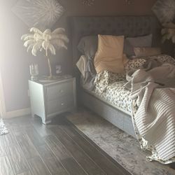 Bedroom Set Queen Size