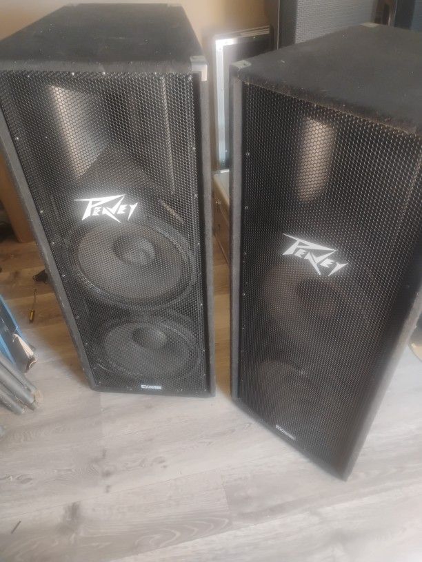 Peavey Speakers Amplifier 
