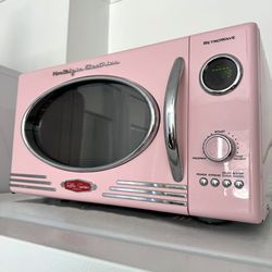 Pink Retro Microwave