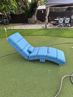 Blue lounge chair,￼