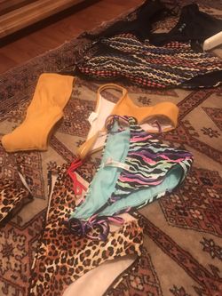Swimming suits/bikini