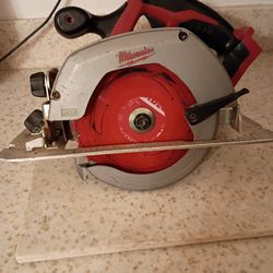 Circular Saw Milwaukee 6 1/2"Inch M18