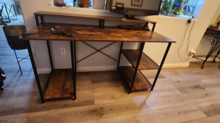 Office desk and chair