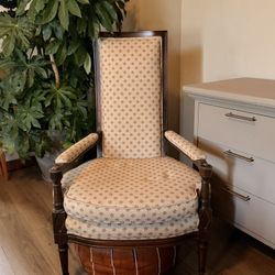Antique Seashell Chair