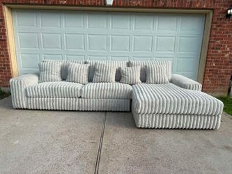 Sectional couch