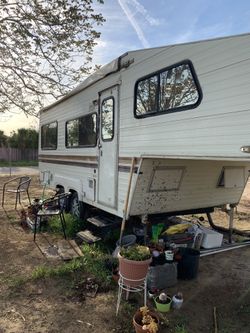 Camper 5th wheel for sale. Everything works.