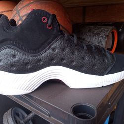 JORDAN JUMPMAN TEAM II - Size 13