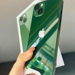 Apple IPhone 13 128gb  Unlocked, FREE Smartwach/ Headphones. Pay $1 Today Rest in payments. NO CREDIT NEEDED FINANCING