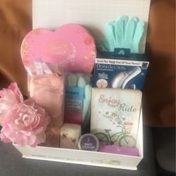 Mother’s Day Gift Box