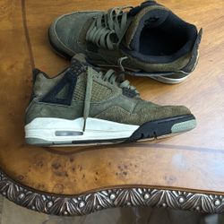 Air Jordan 4 Retro SE Craft Medium Olive 