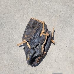 Mizuno Softball Glove 