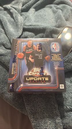 Basketball chrome mega box