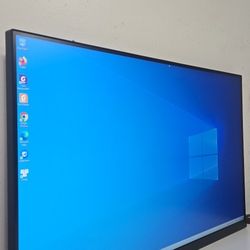 Monitor 32 inch - HP P32u G5 QHD USB-C Monitor & HDMI Cable ( No Stand ) - ( Like New )
