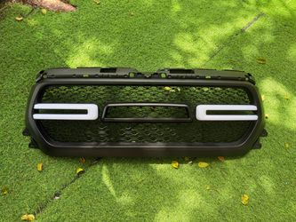 2019-2024 Ram 1500 Front Grille with switchback turn signal