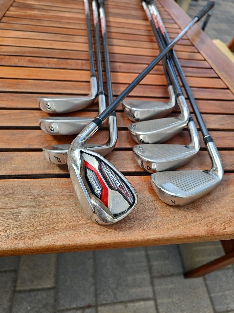 TaylorMade Golf Iron Set