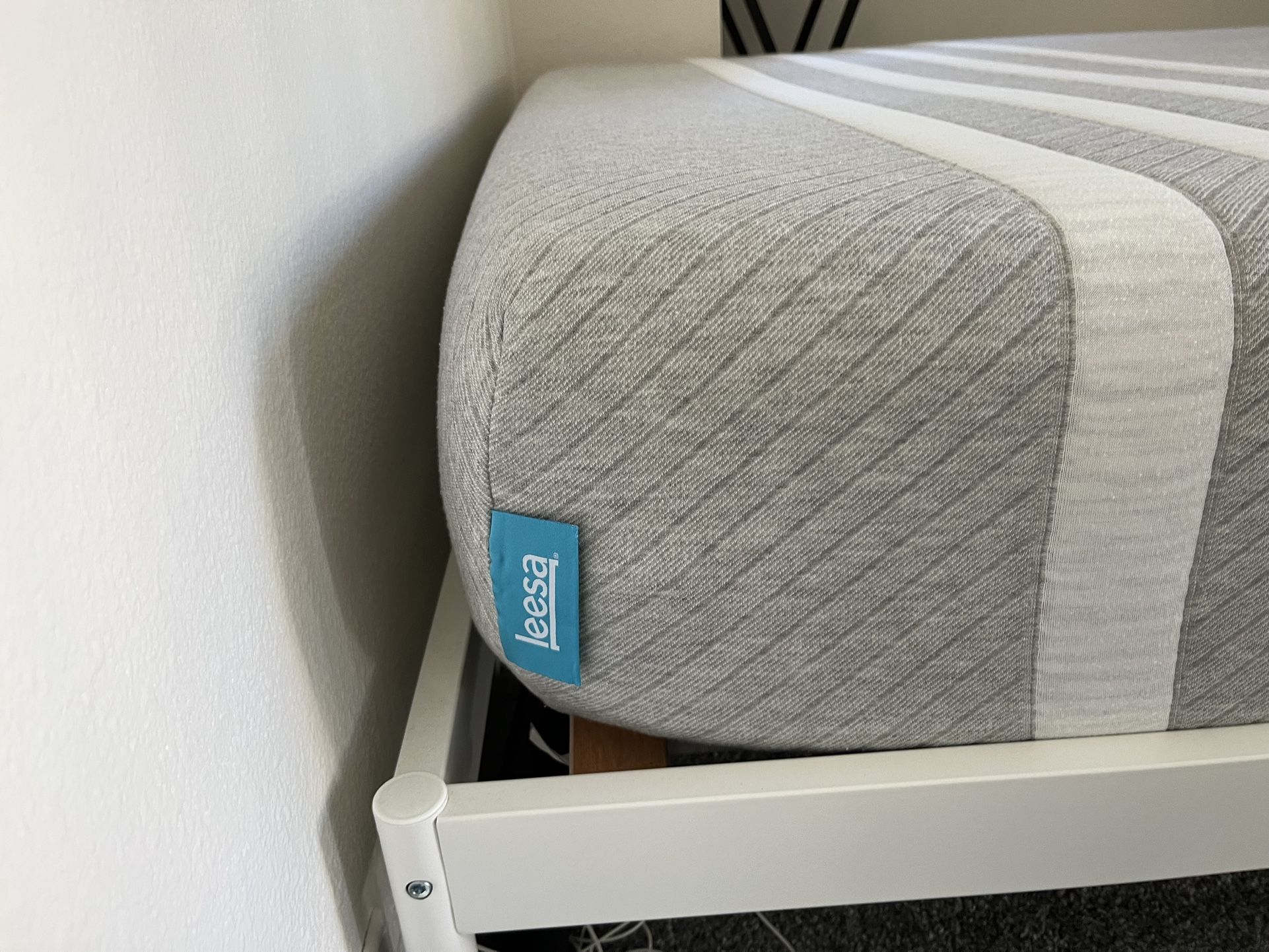 Queen bed frame (Vevelstad - IKEA)