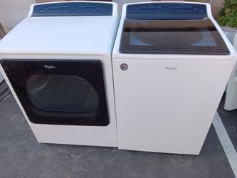 Whirlpool HE smart Large Capacity Washer And Gas Dryer 
