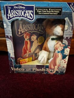 Aristocats Video and Plush box- Vintage 1996