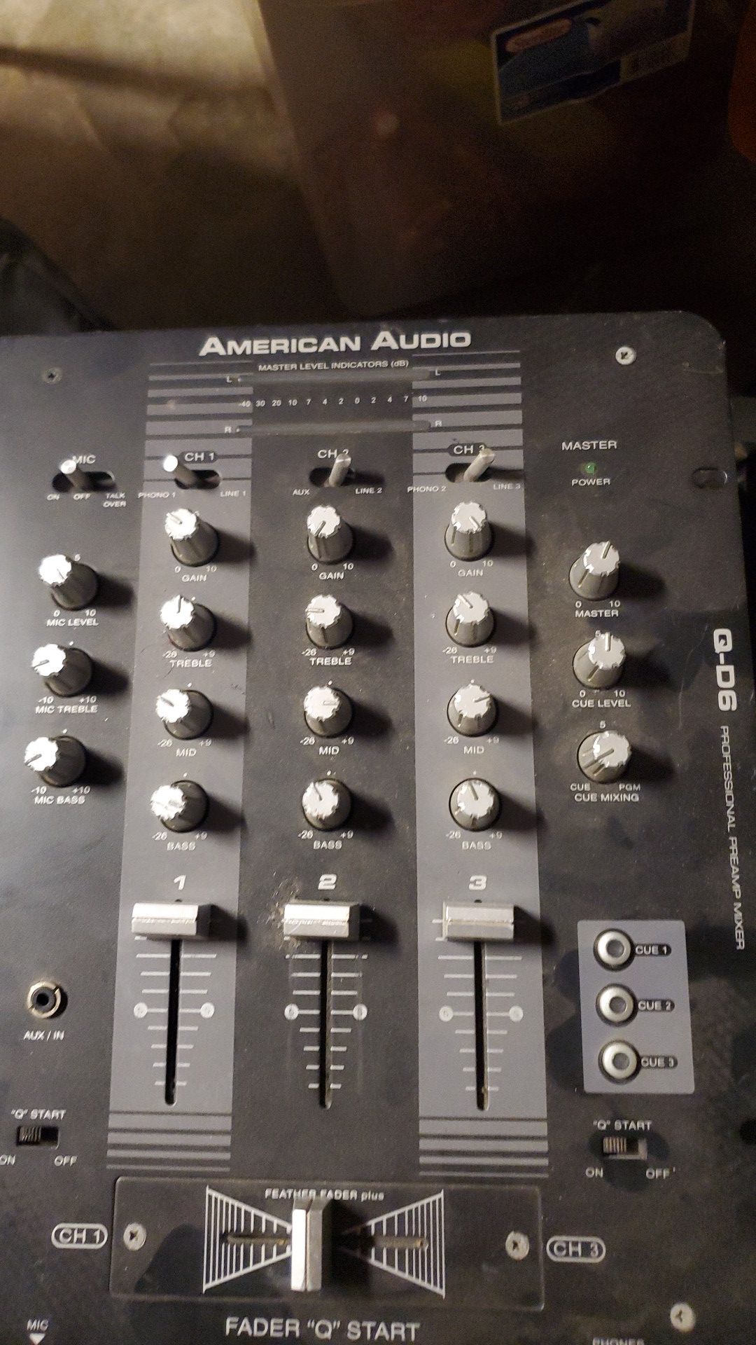 American Audio QD6 3 Channel Pro DJ Mixer