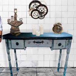 Antique Desk Or vanity