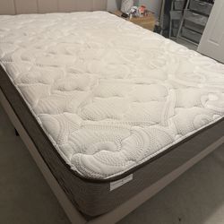 Queen mattress 10-11inch Height 
