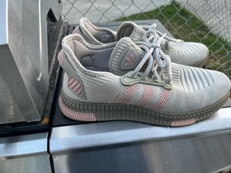 Adidas Low-Top Sneakers Gray and Pink