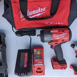 Milwaukee M18 FUEL18V Lithium-Ion Brushless Cordless High-Torque 1/2 in. Impact Wrench w/Friction Ring Kit with battery 8.0 high output, charger & ba