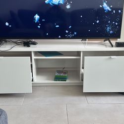 IKEA BYÅS TV Unit – High Gloss White – Great Condition