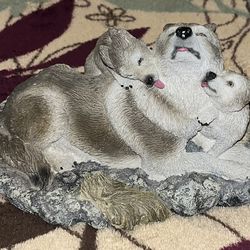 1994 Living Stone Wolf Family Figurine Pack