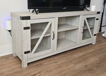 Livingroom tv stand