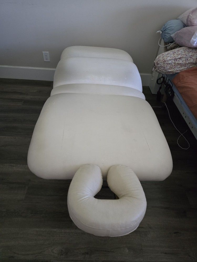 Massager Table With Electric Power Plus Power Cable for Sale