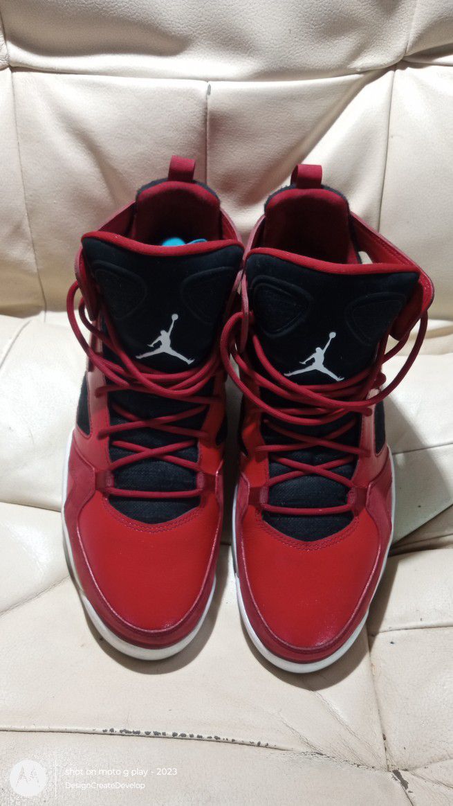 Nike Jordans Size 11.5 Basketball Shoes 