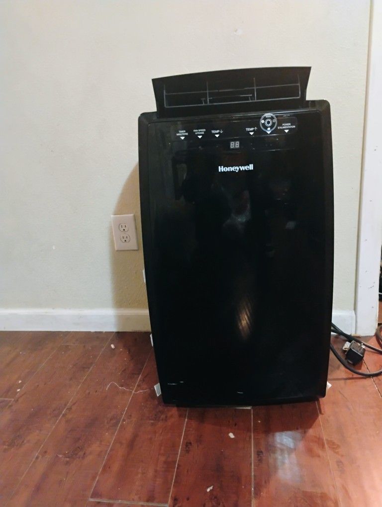 Honeywell Dual Hose Air Conditioner Dehumidifier & Fan With Remote