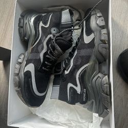 Monclear Shoes Men Size 8.5 Brand New 