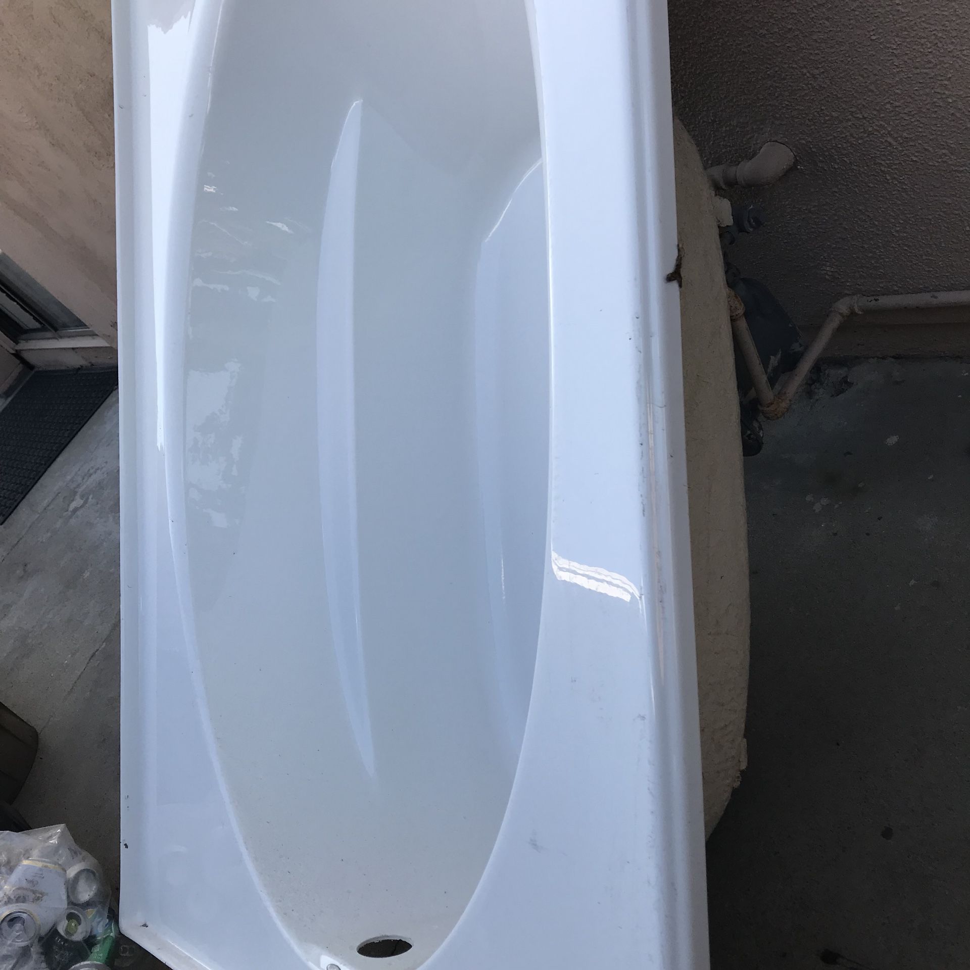Tina para baño , medidas 5 pies x 33 pulgadas 50 dls