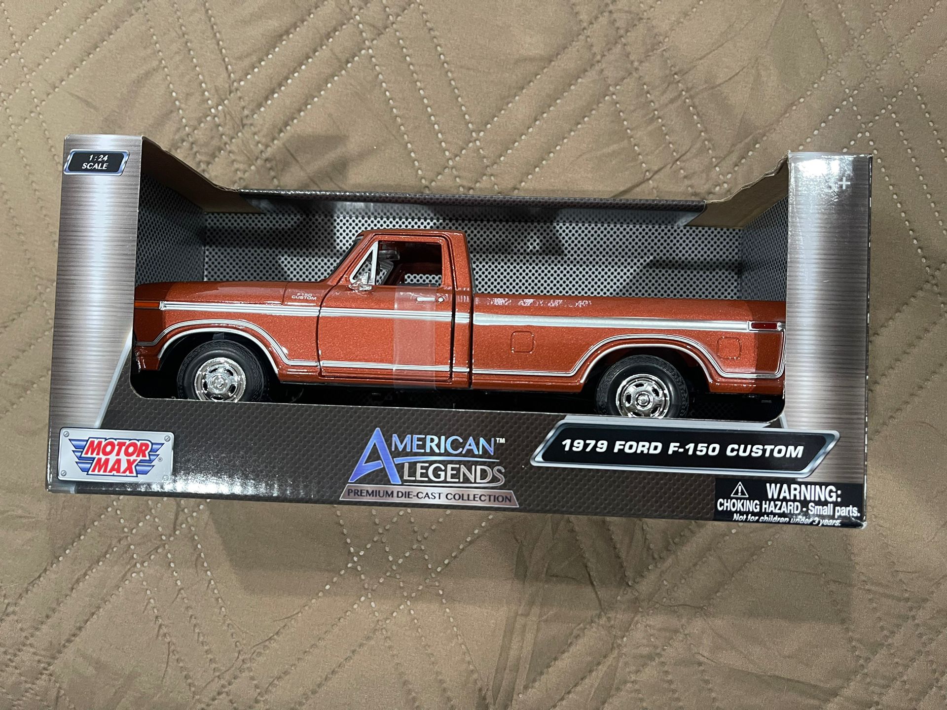 1/24 Scale - 1979 Ford F-150 Custom In Copper - American Legends Premium Die-Cast Collection