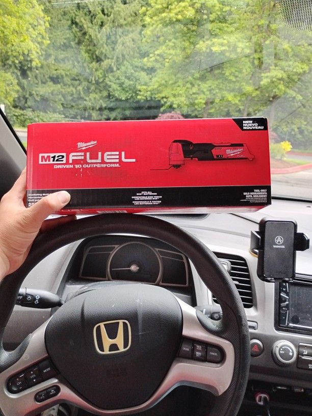 M12 FUEL 12V Lithium-Ion Cordless Oscillating Multi-Tool