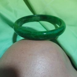 Large ladies jade bracelet