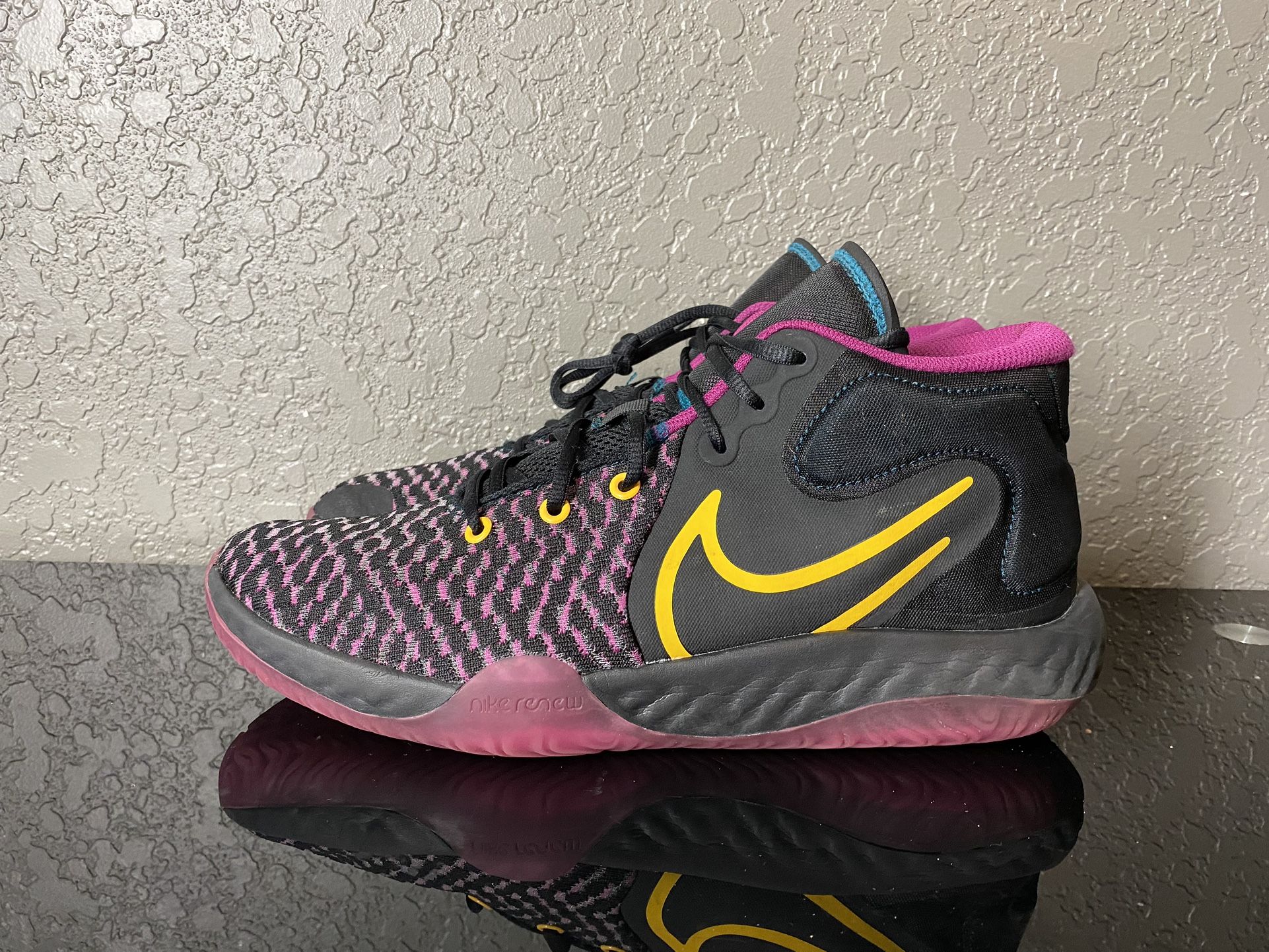Nike KD Trey 5 VIII Black Purple Yellow CK2090-005 Men's Size 10.5