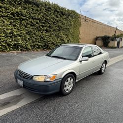 2001 Toyota Camry 