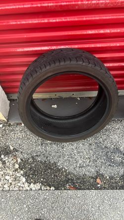 245/35-19 Nitto Tire 🛞 $30