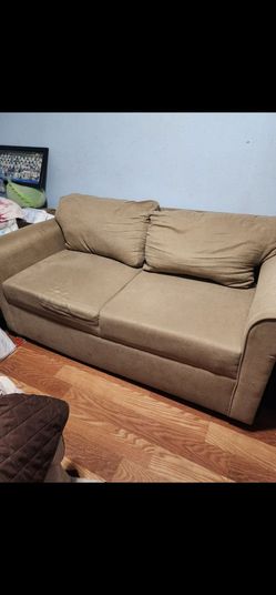 Vendo este sofa esta muy buenas condiciones