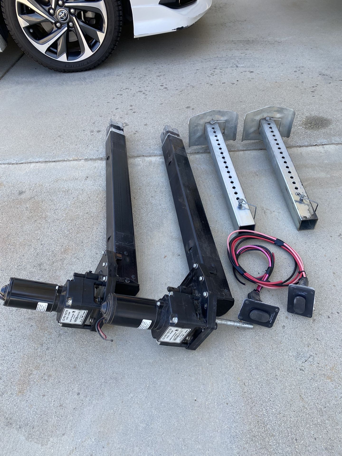 Landing Gear For 5TH Wheel Trailer