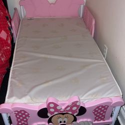 Minnie Mouse Toddler Bed 